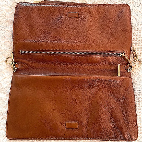 Tory Burch Suki Reva Clutch in Toffee Brown Leather, Excellent, Almost New! - Picture 5 of 11